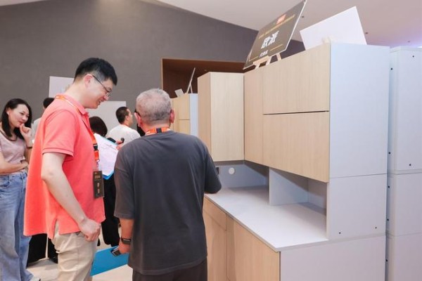 2025 “百隆杯”上海市定制家居安装比武圆满收官，惟嘉朱蔚解读行业升级路径