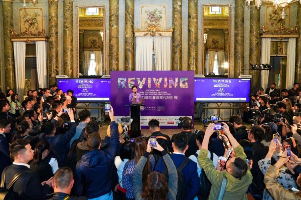 左右沙发亮相意大利「新生万物米兰展」，以东方非遗美学破圈，让世界看见中国家具文化的力量！