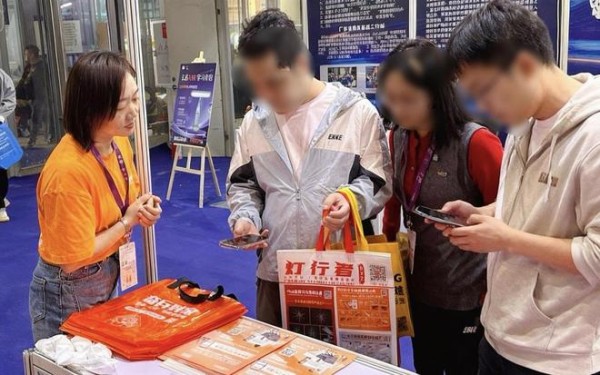 中山灯饰老板的转变:选奇兵到家专业售后服务平台,从成本负担到流量入口的秘诀