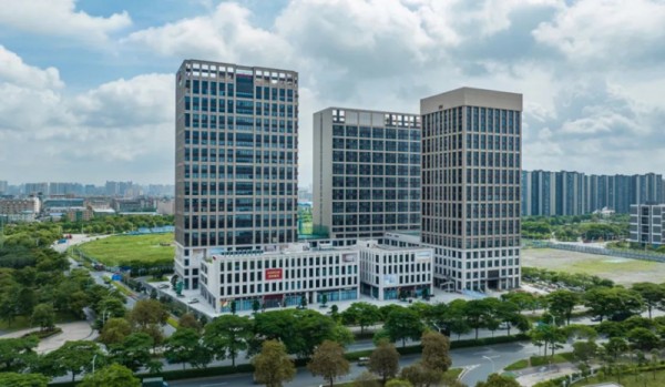 箭牌2025:品牌向上,渠道向下,压力之年的主动进击