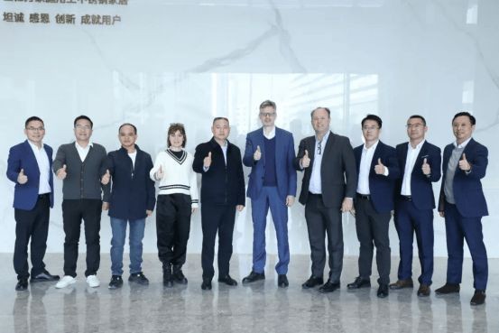 交流互鉴 共筑卓越丨德国海蒂诗高层一行莅临百能家居参观考察！