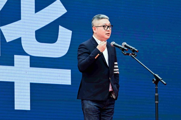 优品建材·放心家装--2026重庆家居优品发布会暨“唐卡装饰优品诚信联盟”成立大会隆重举行