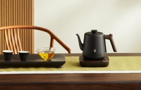 鸣盏无缝泡茶烧水壶｜煎水精准控温，茶香不被辜负