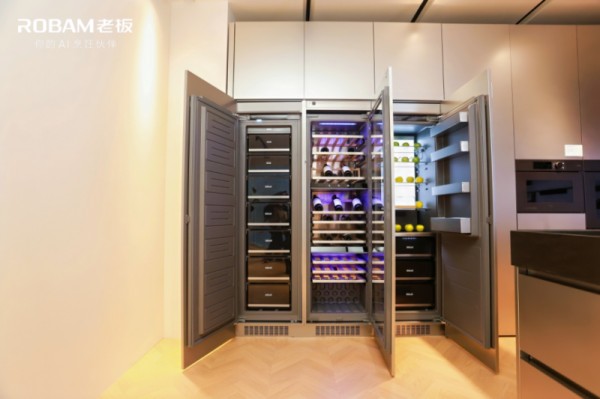 老板电器AI全嵌组合式冰箱矩阵:让冰箱学会“归位”与“思考”