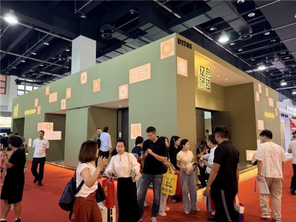 不只展示外观，「亿品汤臣 Epin Tomcim」把一扇门拆开给你看