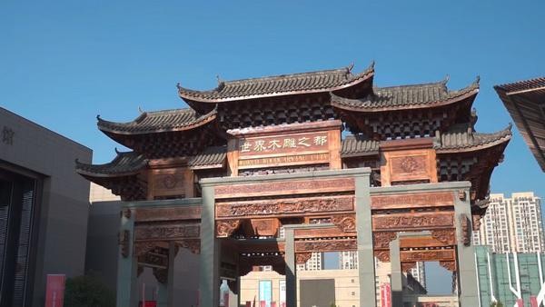 李忠信红木:深耕东阳木雕,赓续文化遗产