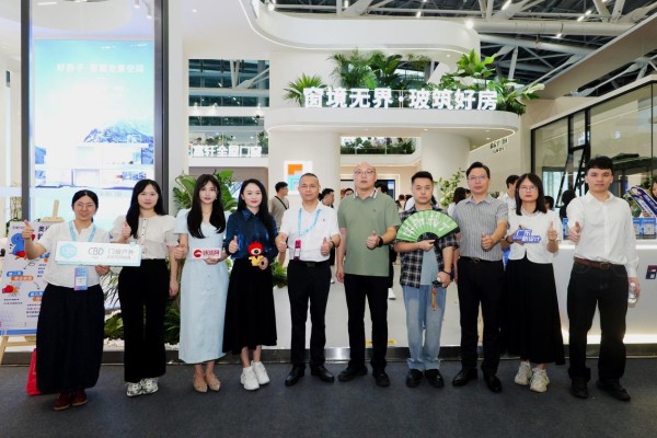 深度探展|富轩全屋门窗:超大玻璃敢承诺“管用30年”,以技术硬实力重新定义好房子安全标杆