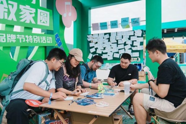 音浪拉满，热度爆表！兔宝宝登陆杭州湾银河左岸音乐节，与青年潮音共振