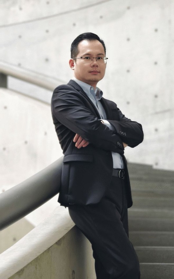 Pratao普拉陶邓浚文,构建「柔光砖=普拉陶」的品类心智占位
