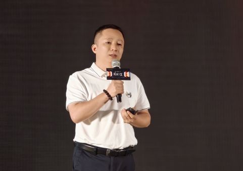 质敬时光・六载见真章——金牌亚洲金丝绒6周年品质见证会暨超抗污质感砖新品发布会圆满举行